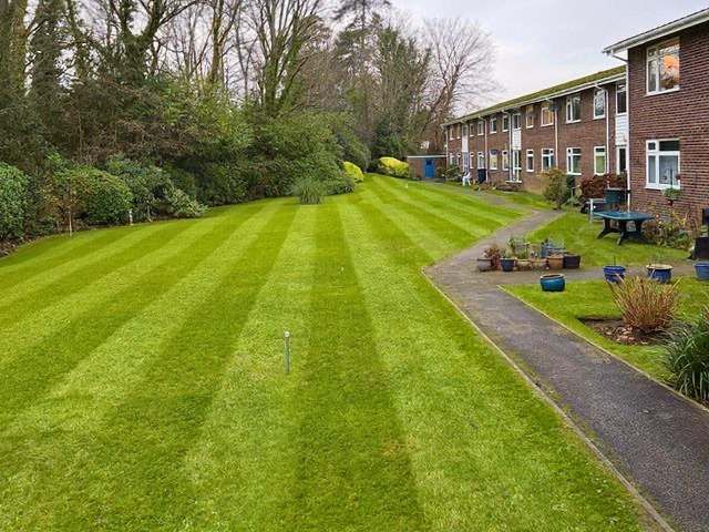 commercial-ground-maintenance-4-kireth-ai