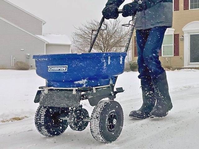 Gritting Services in Fair Oak